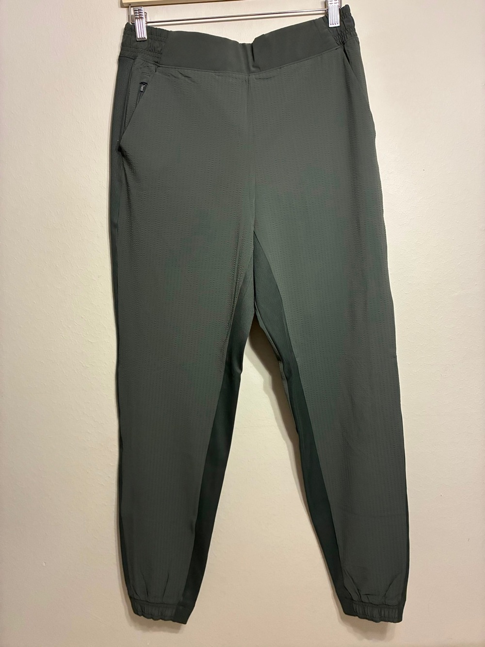 Athleta Textured Brooklyn Jogger Green Olive Size 10Tall